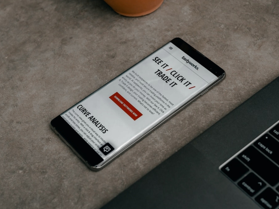 A smartphone displaying a user-friendly investment interface for tracking real estate funds and automated trading performance.